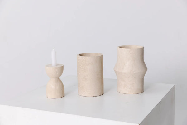 Travertine vaas/wijnkoeler Ø12x18cm=Vase – Travertine – Wine Cooler – Ø12×18 cm