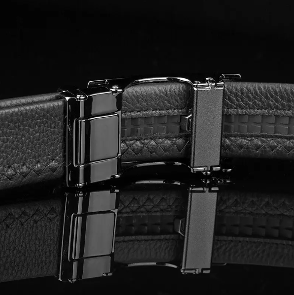 Black Elegance, Black Buckle