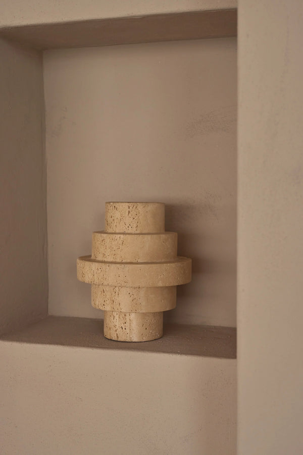 Travertine Agano Vaas M=Vase – Travertine – Agano – Medium